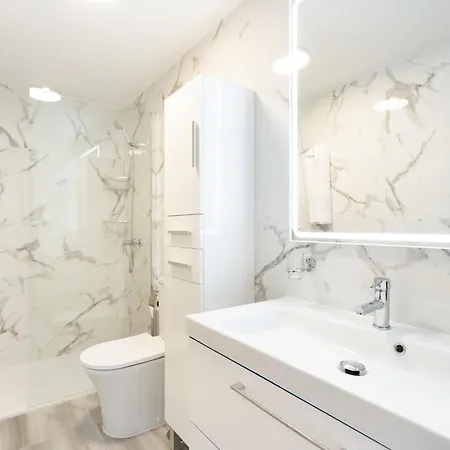 Moderno Junto Al Mar Con Balcon, Aparcamiento Y Wi-fi - Es-279-11 Apartament *